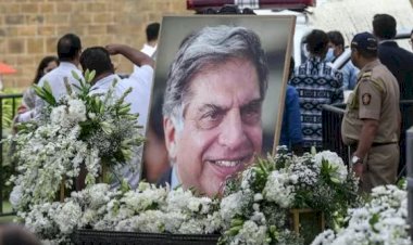 नहीं रहे भारत के अनमोल ‘रतन’, 86 की उम्र में रतन टाटा का निधन, अंतिम दर्शनों के लिए लगी भीड़, शाम को अंतिम संस्कार