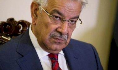 पाकिस्तान ने कबूला आतंकवाद फैलाने की बात, पाक रक्षा मंत्री का बड़ा बयान