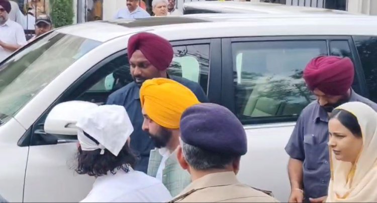 पंजाबी गायक हंसराज हंस की पत्नी का अंतिम संस्कार आज, सीएम मान समेत कई दिग्गज पहुंचे