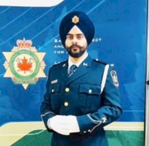 एक युवक ने कनाडा में अपनी मां का आखिरी सपना किया पूरा