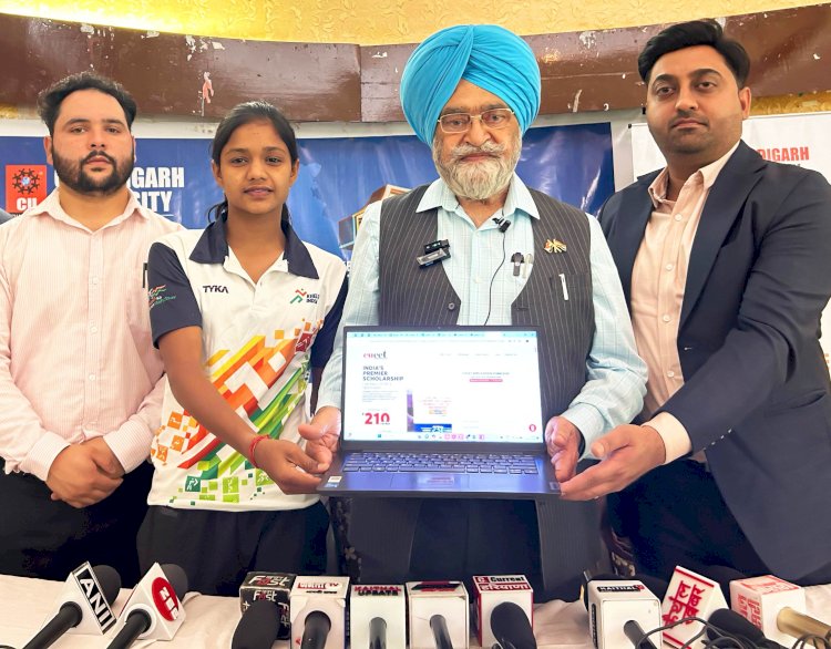 Chandigarh University  योग्य छात्रों को 100% छात्रवृत्ति प्रदान करने का सुनहरा अवसर कर रहा प्रदान