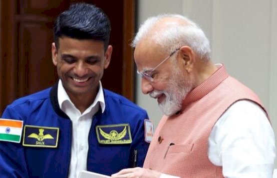 सुभांशु शुक्ला ने की PM मोदी से मुलाकात, साझा किये अपने अनुभव