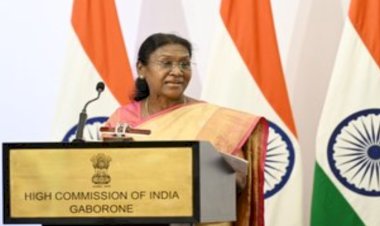 राष्ट्रपति द्रौपदी मुर्मू ने बोत्सवाना में भारतीय समुदाय को संबोधित किया