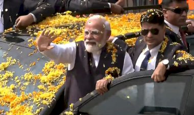 पीएम मोदी ने कर्नाटक के उडुपी में किया रोड शो