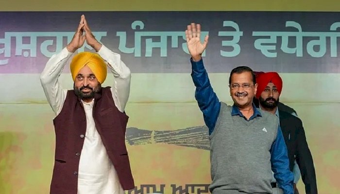 पंजाब में केजरीवाल और भगवंत सिंह मान ने पूरी की स्वास्थ्य गारंटी