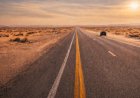 बिना एक भी मोड़ के 855 km: दुनिया की सबसे लंबी सीधी सड़क किस देश में? यह US, चीन, रूस या भारत नहीं 