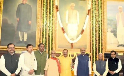 लोकसभा अध्यक्ष ने डॉ. राम मनोहर लोहिया की जयंती पर श्रद्धांजलि की अर्पित