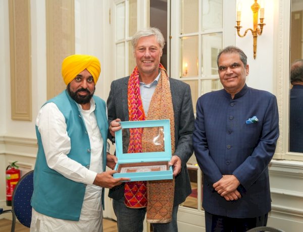 मुख्य मंत्री ने हॉलैंड के महान हॉकी खिलाड़ी फ्लोरिस जान बोवेलैंडर से की मुलाकात, पंजाब के खिलाड़ियों को प्रशिक्षण देने का दिया आमंत्रण