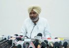 पंजाब सरकार से बातचीत के बाद सफाई कर्मचारियों ने वापस ली हड़ताल : हरपाल चीमा