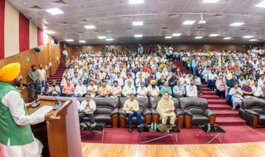 ‘मिशन रोजगार’ जारी रखते हुए मुख्यमंत्री भगवंत सिंह मान ने 355 और युवाओं को सौंपे नियुक्ति पत्र; कहा, पंजाब में सरकारी नौकरियों के लिए सिर्फ योग्यता ही एकमात्र मापदंड