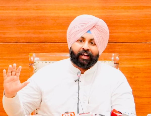 पंजाब शिक्षा क्रांति: सरकारी स्कूलों के 59 विद्यार्थियों ने जेईई एडवांस परीक्षा पास की; आईआईटी क्वालीफायरों में 34 प्रतिशत की वृद्धि दर्ज