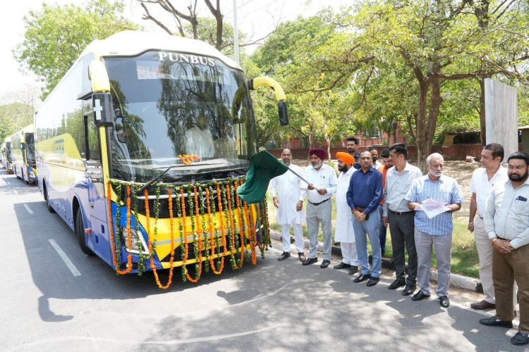 भगवंत मान सरकार द्वारा दिल्ली हवाई अड्डे के लिए लग्जरी बसों के बेड़े का विस्तार; परिवहन मंत्री हरपाल सिंह चीमा ने 5 नई सुपर इंटीग्रल वोल्वो बसों को हरी झंडी दिखाकर किया रवाना