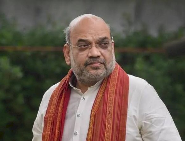 केन्द्रीय गृह मंत्री अमित शाह ने कोलकाता में अमूल बंगाल डेयरी परियोजना के अंतर्गत विश्व के सबसे बड़े दही उत्पादन संयंत्र का भूमि पूजन किया