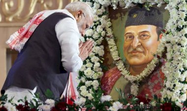 प्रधानमंत्री ने डॉ. भूपेन हजारिका की 100वीं जयंती पर उन्हें श्रद्धांजलि अर्पित की